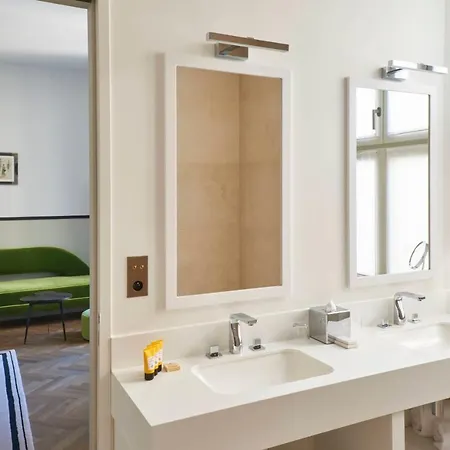 Les Roches Blanches Hotel