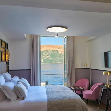 Les Roches Blanches 5* 카시스